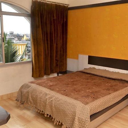 Sharan Hotel Shirdi Exterior foto